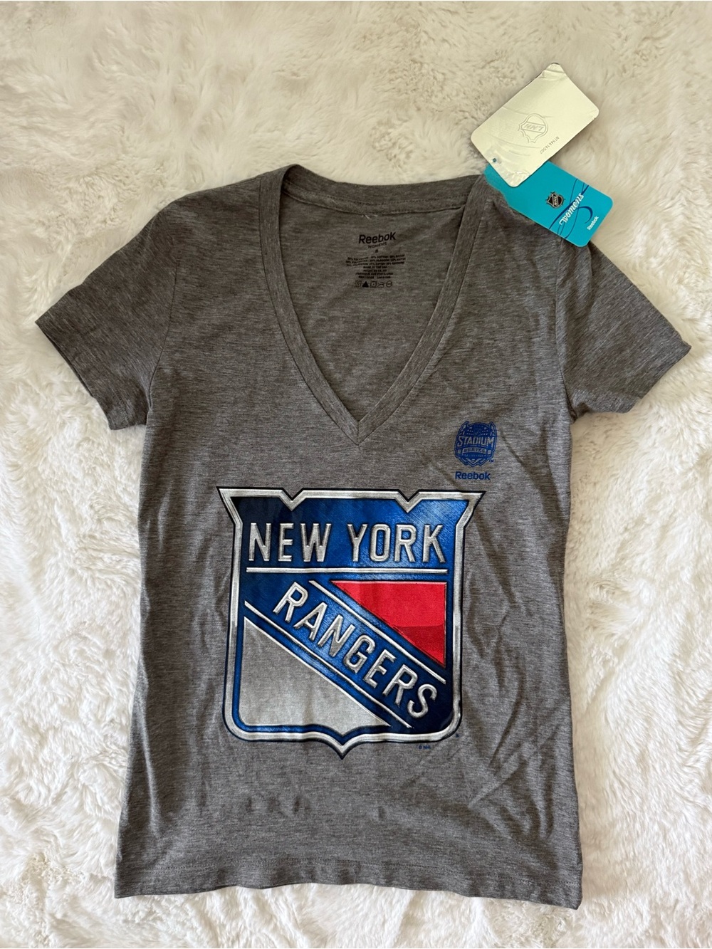 NWT Reebok New York Rangers V-Neck Short Sleeve Licensed Tee